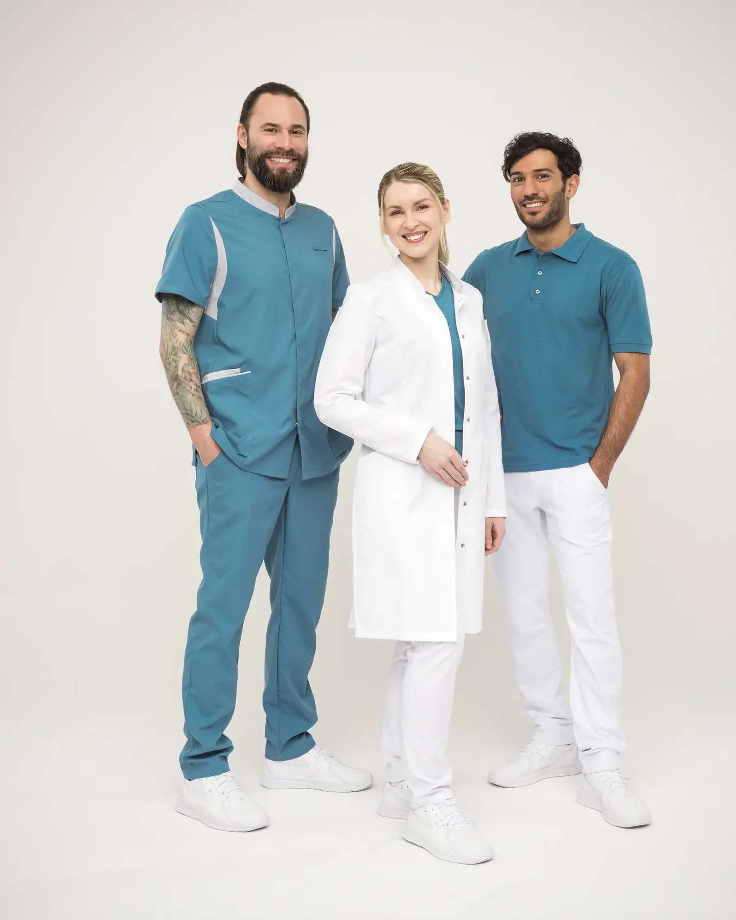 Medizin & Pflege: Teamkleidung mit Logo